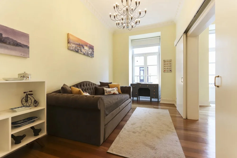 The Canary - Spacious Apartment at Downtown with Views