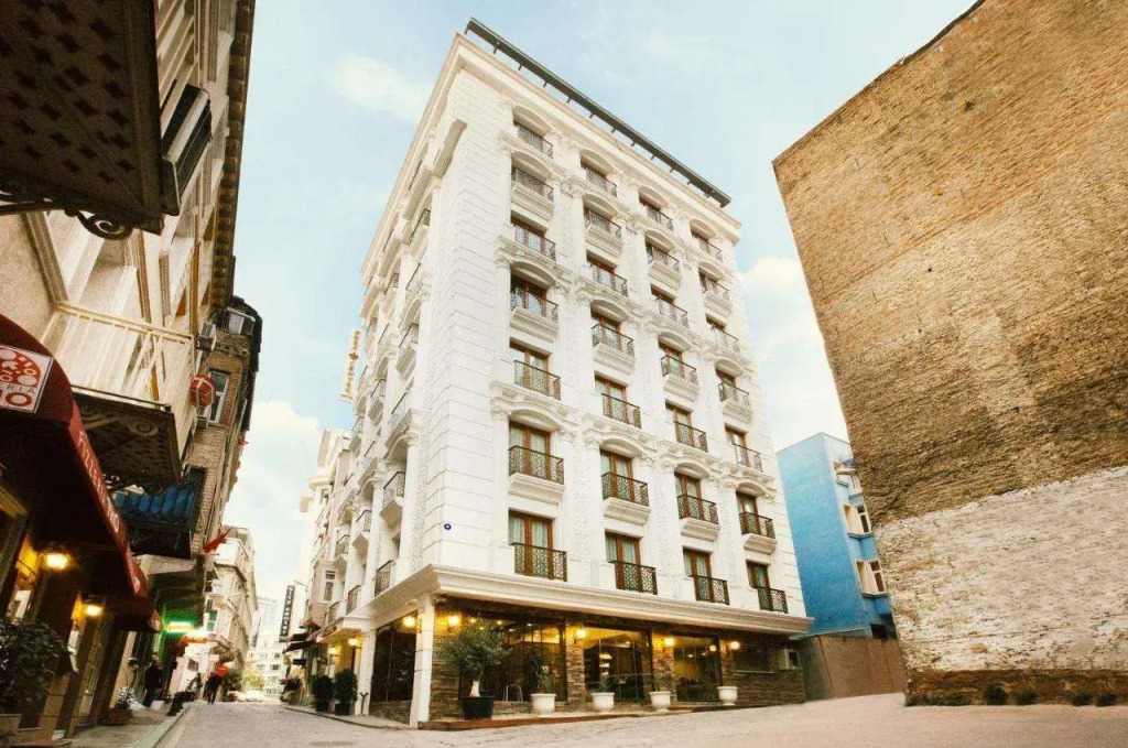 Pera Center Hotel