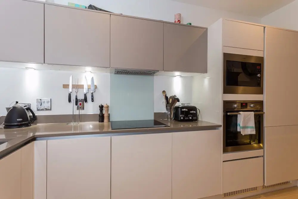 2 Bedroom Penthouse in Canada Water With Balcony
