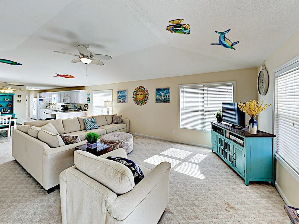 460 Harbor Light Lane Home 3 Bedrooms 2.5 Bathrooms Home