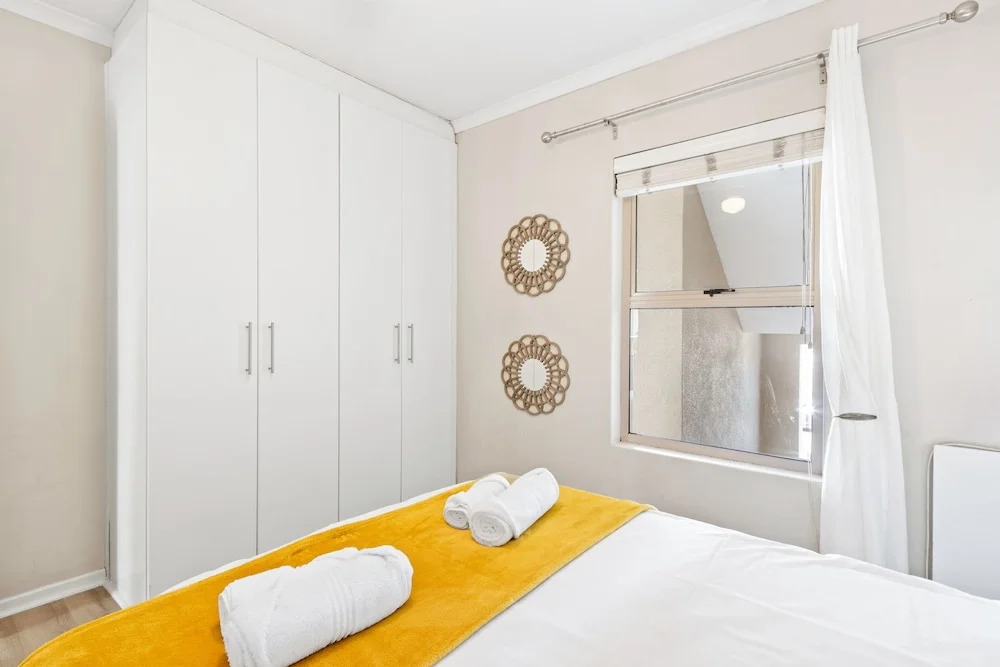 Bougain Villa CB206