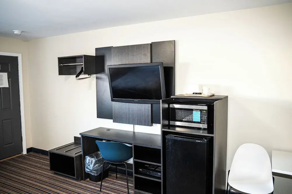 Capri inn and Suites