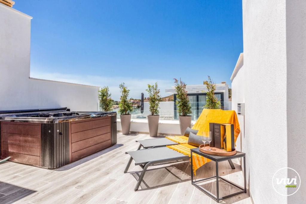 Zumo in Fuengirola with 3 bedrooms and 2 bathrooms