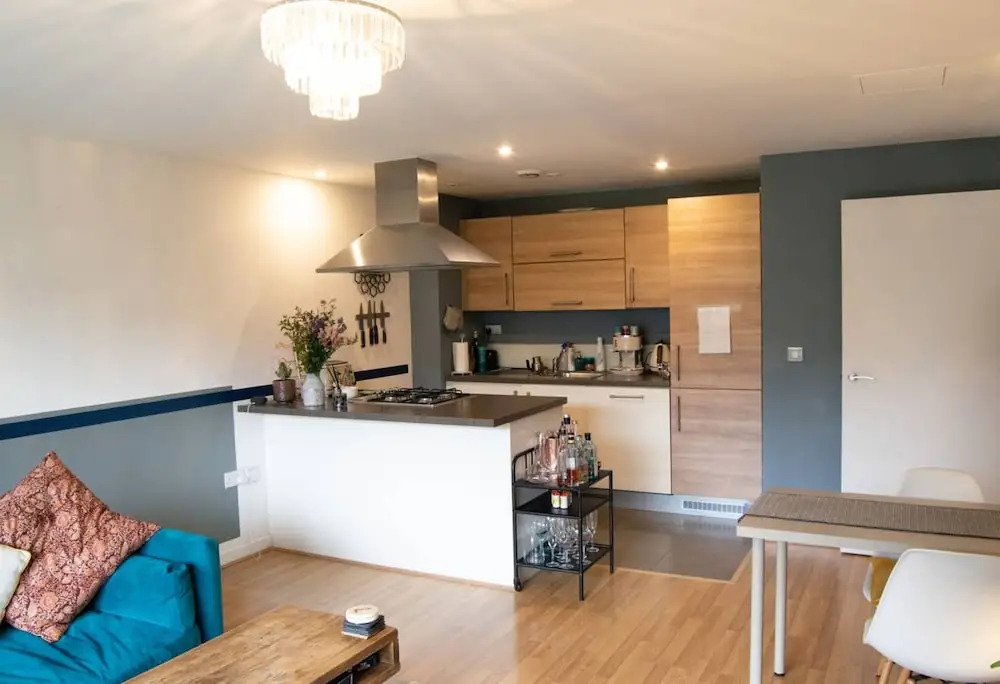 Contemporary 1 Bedroom Flat Near Mile End Station