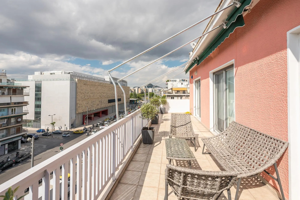 Traveler s Dream 4 Brdm Renovated Penthouse