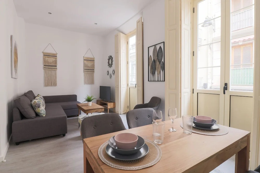 Trendy Two Bedrooms In Ollerias
