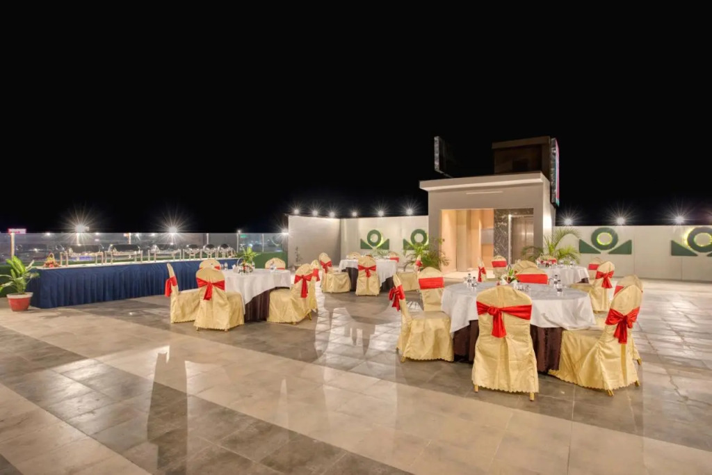 OM Clarks Inn Raebareli