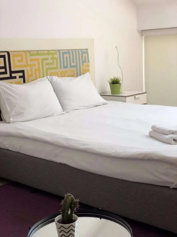 Executive Rooms and Suites Play