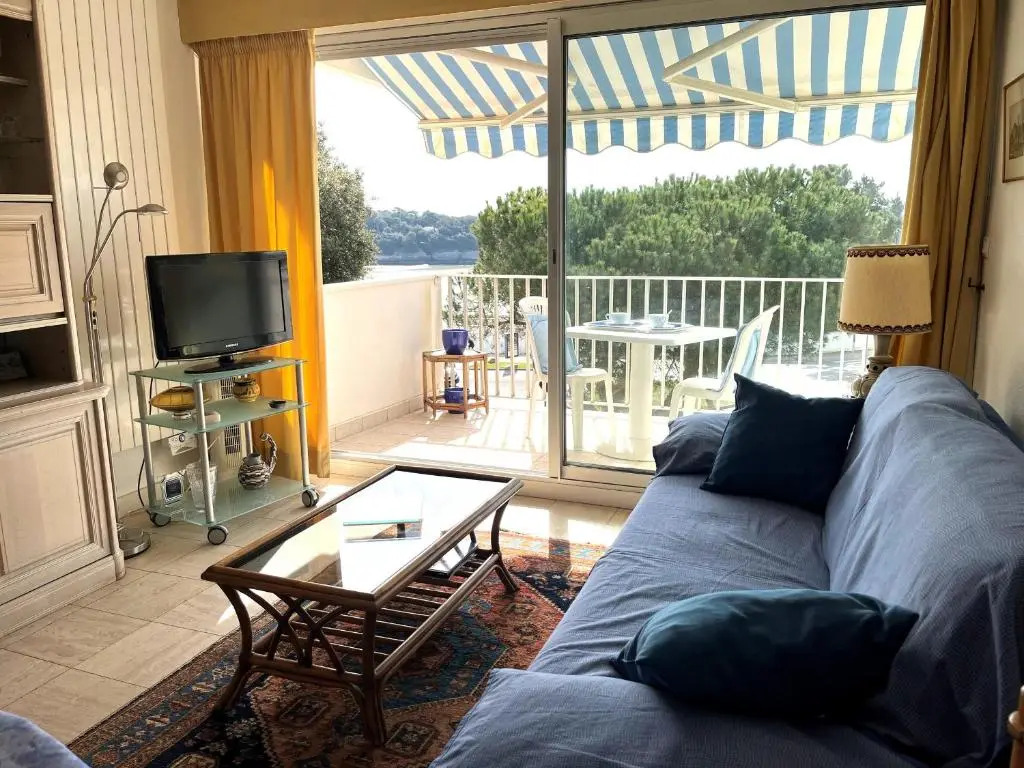 Appartement Saint-Palais-sur-Mer, 1 pièce, 2 personnes - FR-1-539-35