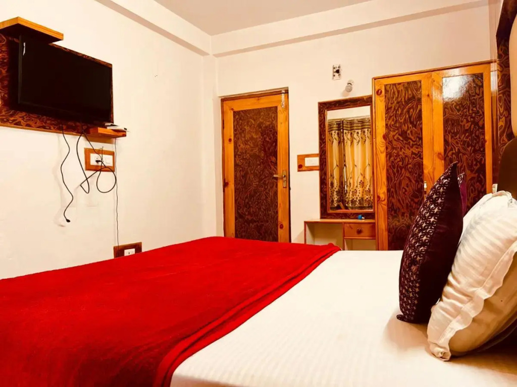 Hotel D Kanchan Manali