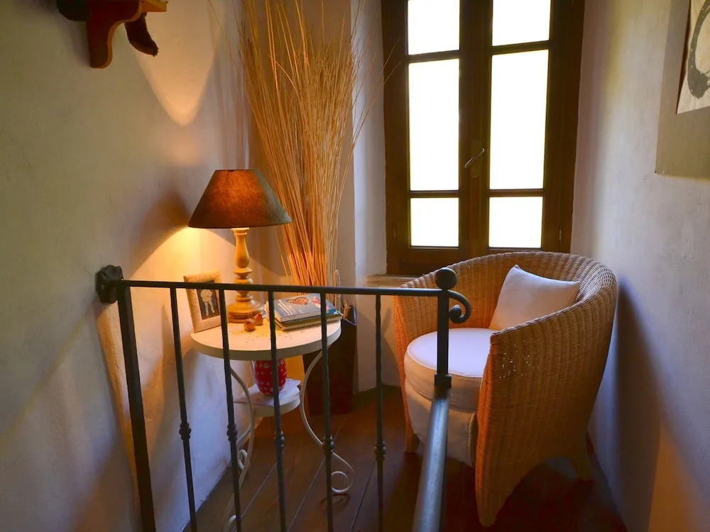 Charming Mansion in Casoli di Camaiore Near Forest