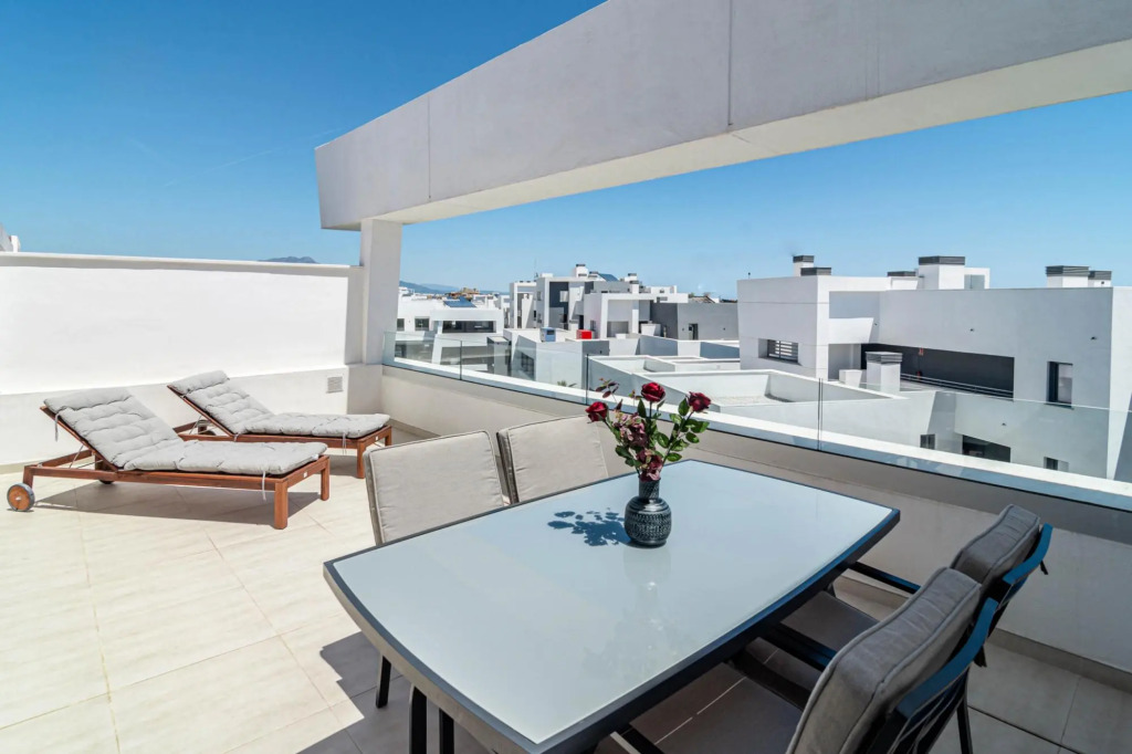 VG13- Modern apartment, 5 min to beach