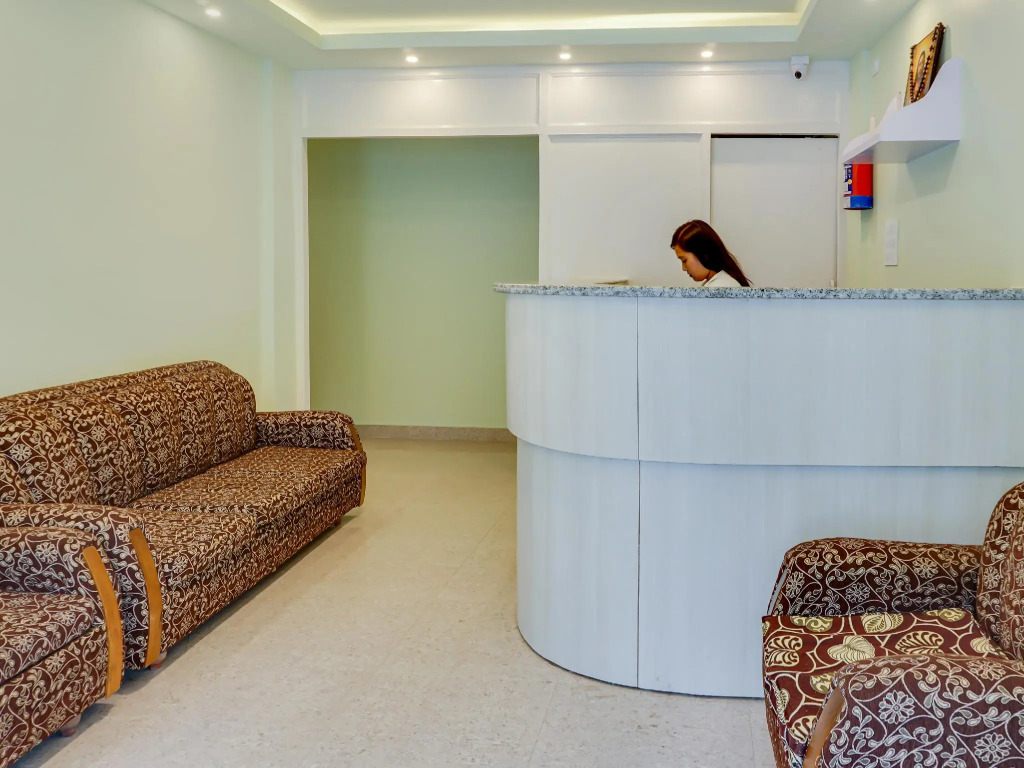 OYO Flagship 48518 Deimaia Guest House