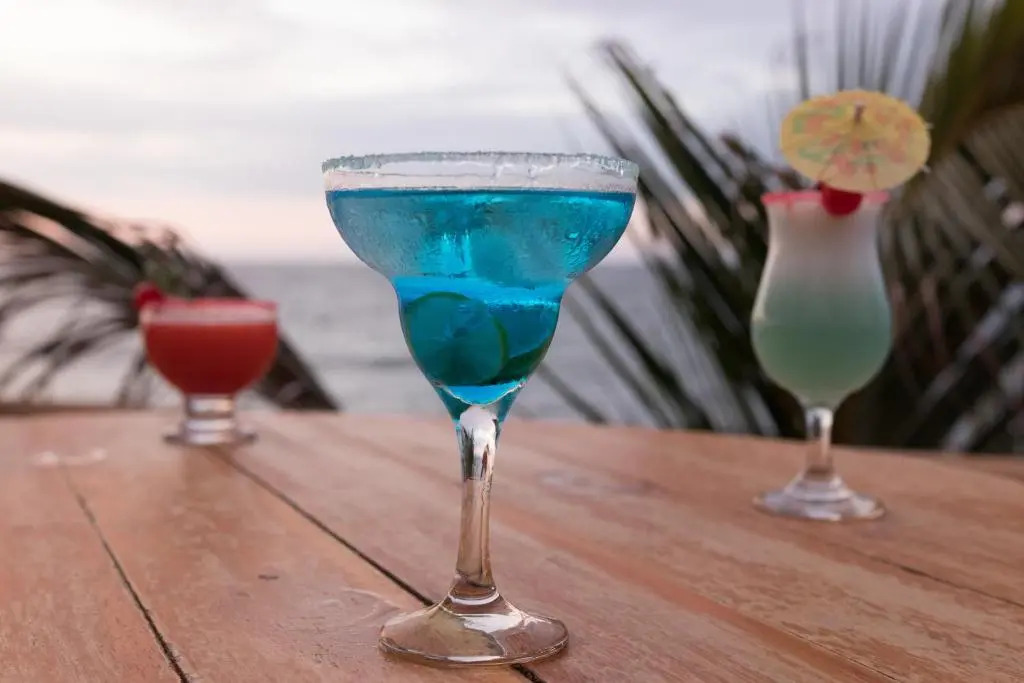 Baja Canoas Hotel