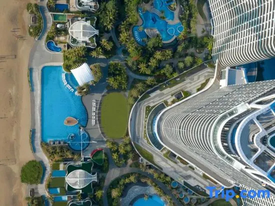 Twin Moon Bay Xianghai Hot Spring Holiday Hotel