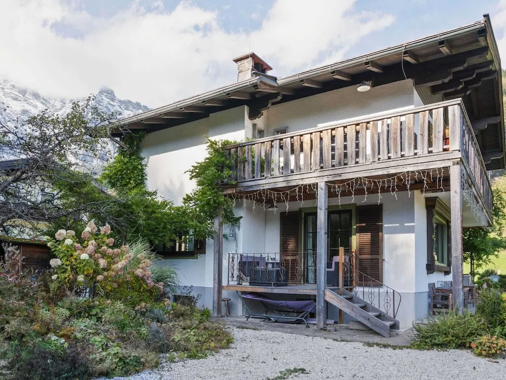 Leogang Chalet Near Ski Lift & Bikepark