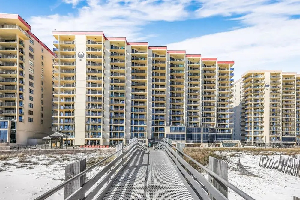 Phoenix III 3031 Beachfront End-unit