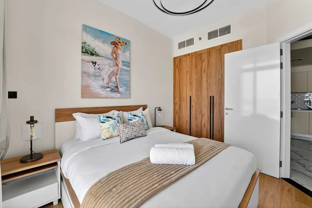 Silkhaus Canalside Premium 1BR in Al Maryah Island