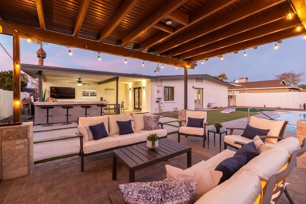 Scottsdale East Osborn 4 Bedroom Home by RedAwning, Scottsdale