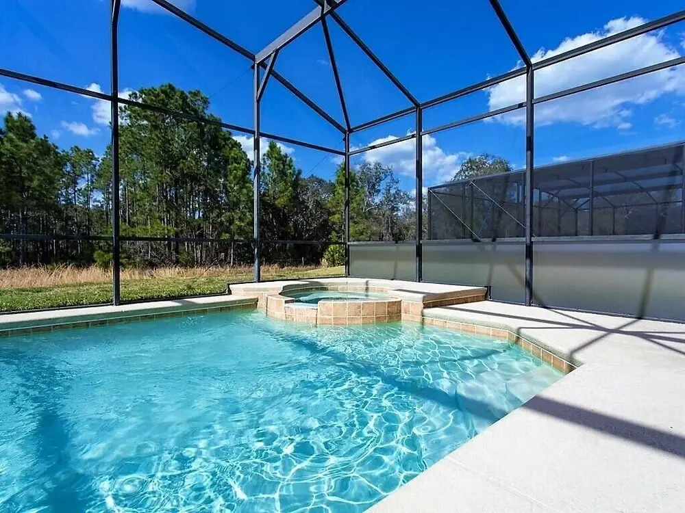 Outdoor Kitchen, Private Pool & Spa, Games Room !!
