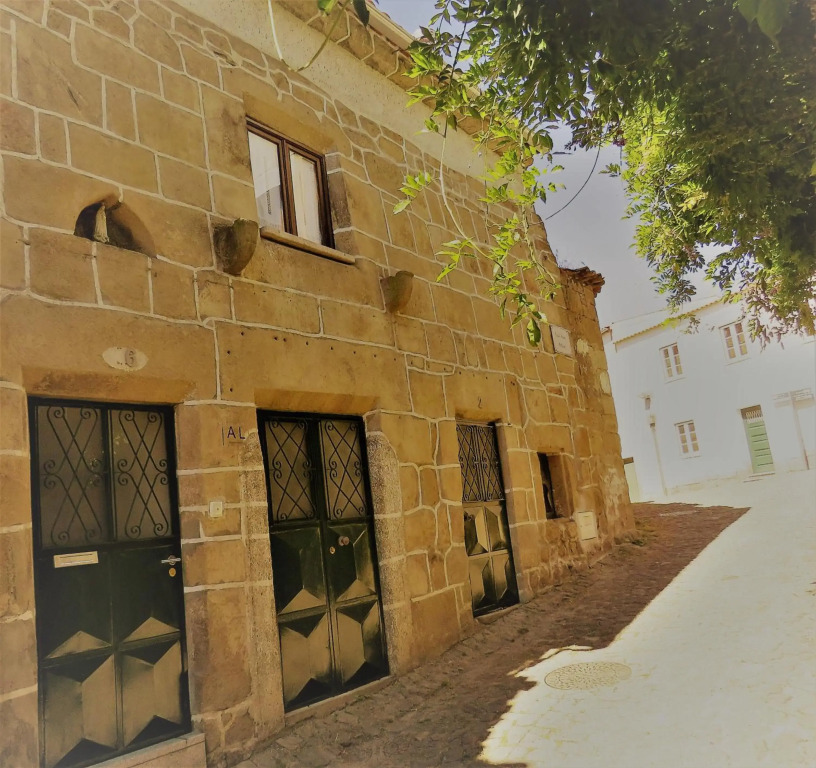 Casa Porta de Santiago