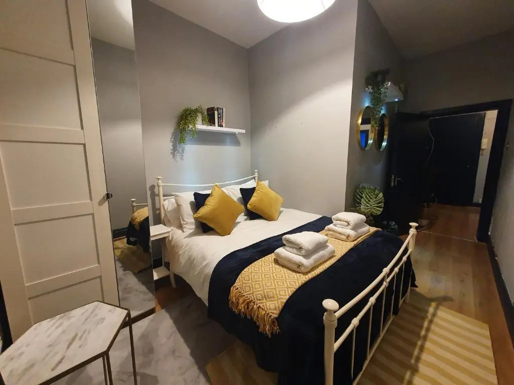 Cosy 3 bedroom flat in City Centre - can sleep up to 6