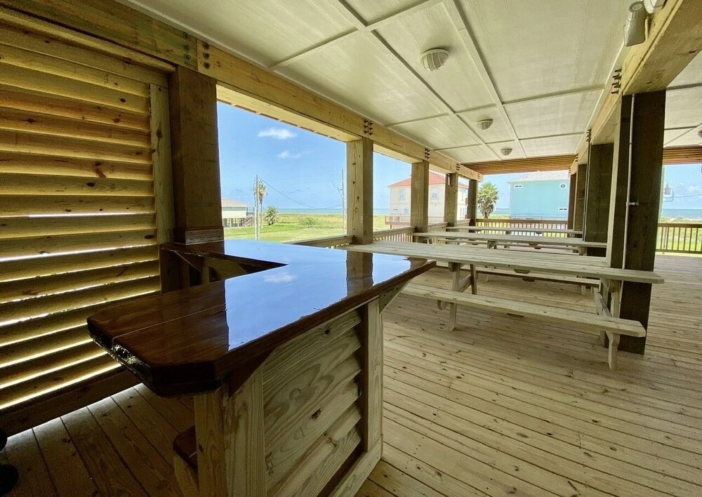 A Seaside Escape 5 Bedroom Home