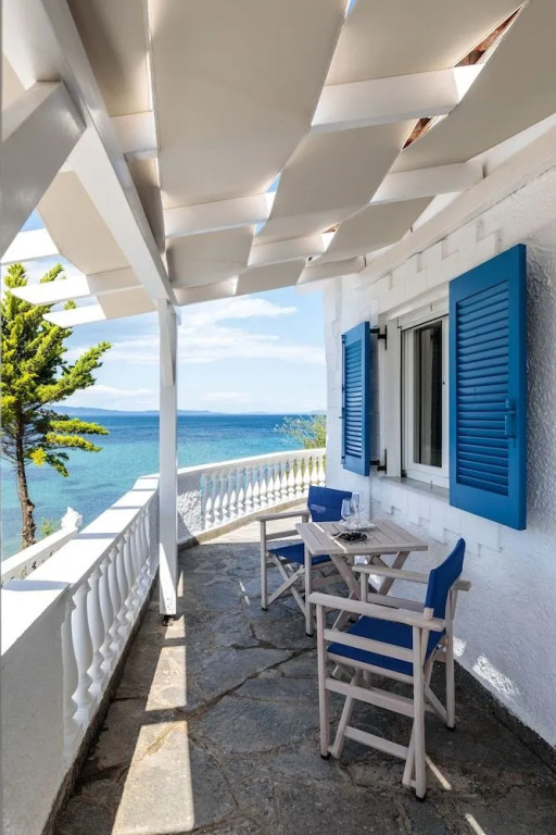 Bay View Suites