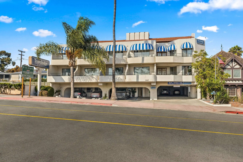 Travelodge by Wyndham San Clemente Beach