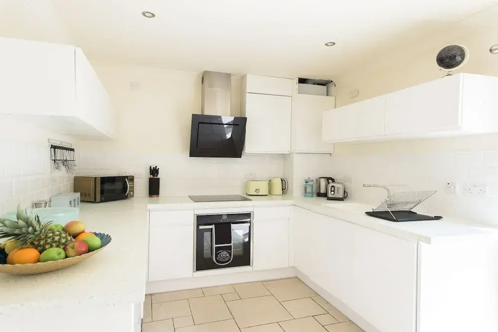 Platinum Apartment Mornington Crescent 9986