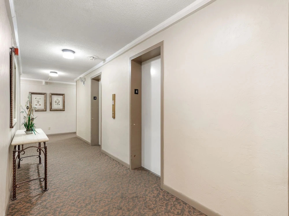 Palm Bay Club 7th-Floor Oceanfront Condo on Private Beach