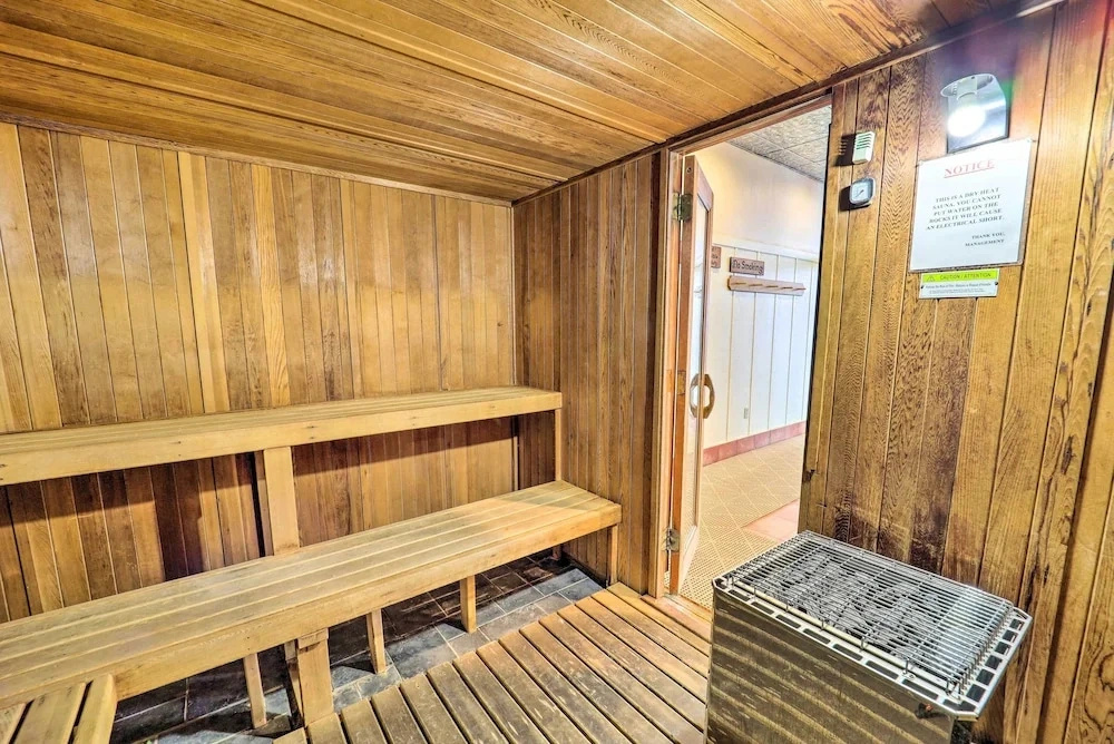 2 Mi to Ski Resort! Sugar Mtn Condo w/ Indoor Pool