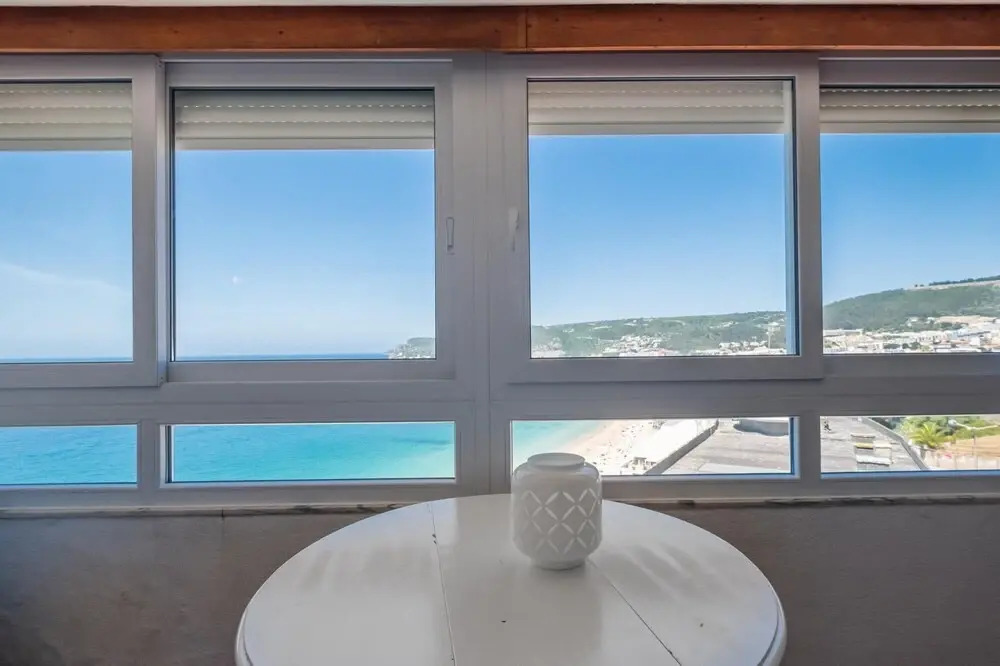 Rent4rest Sesimbra Ocean View Studio - Direct Beach Access