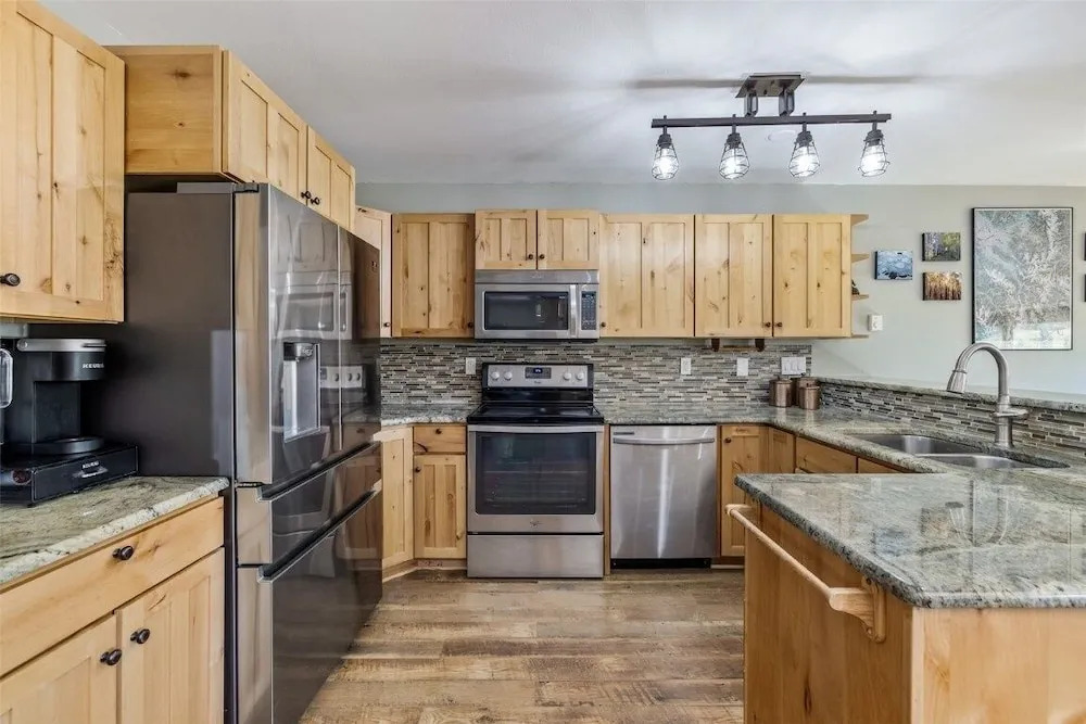 VP-A105 Village Point 3Br 3Ba
