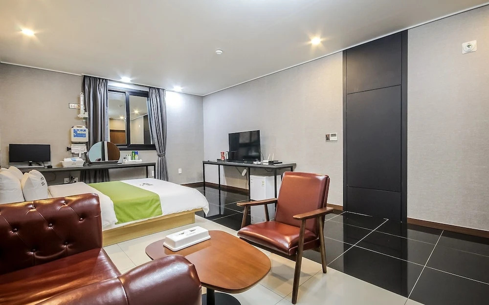 Naju Breeze Self Check-in Motel