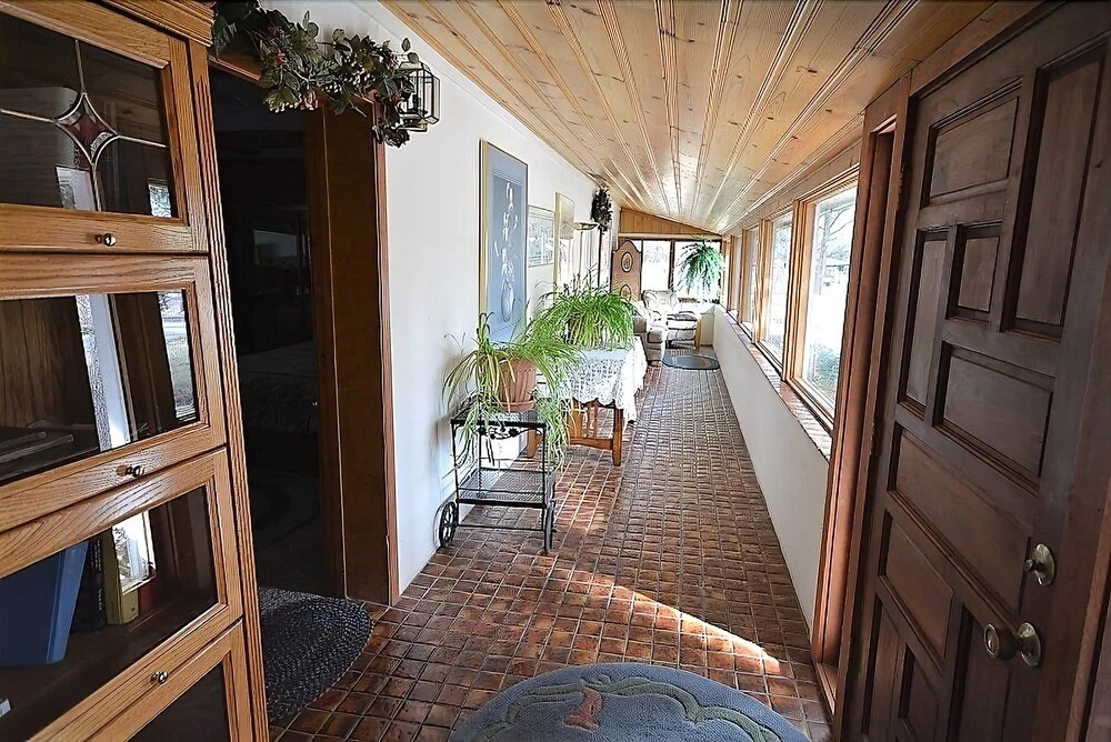 Lady Marmalade's River Cottage - Five Bedroom Cabin