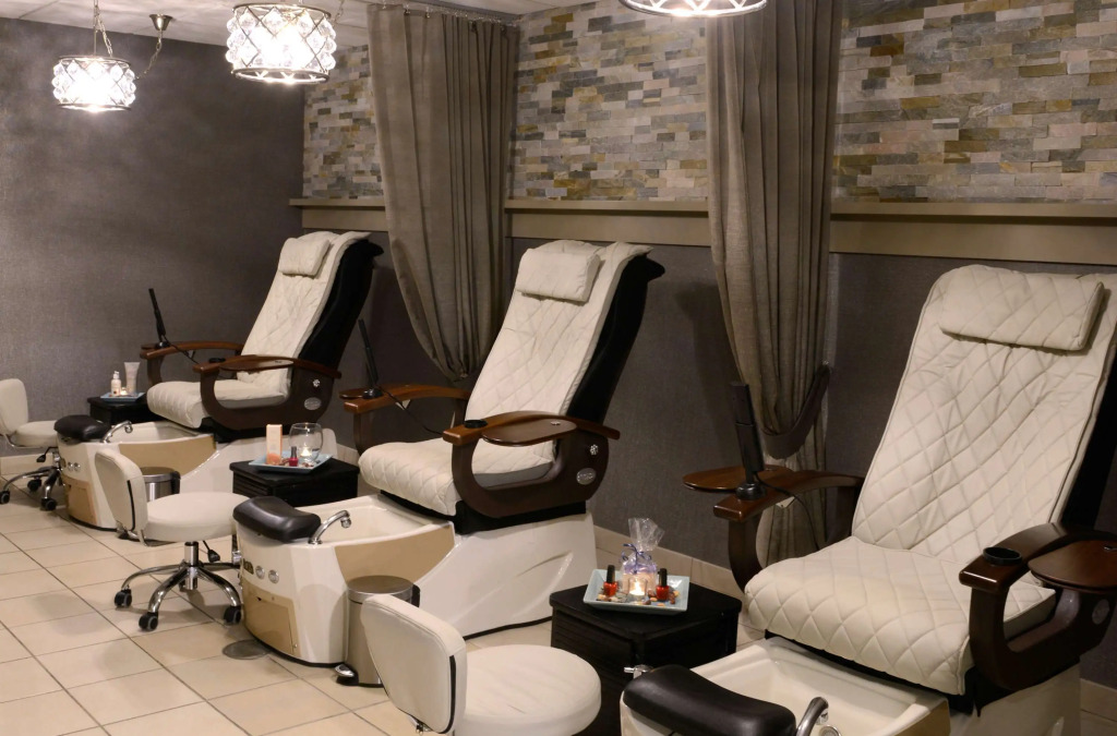 Eaglewood Resort & Spa