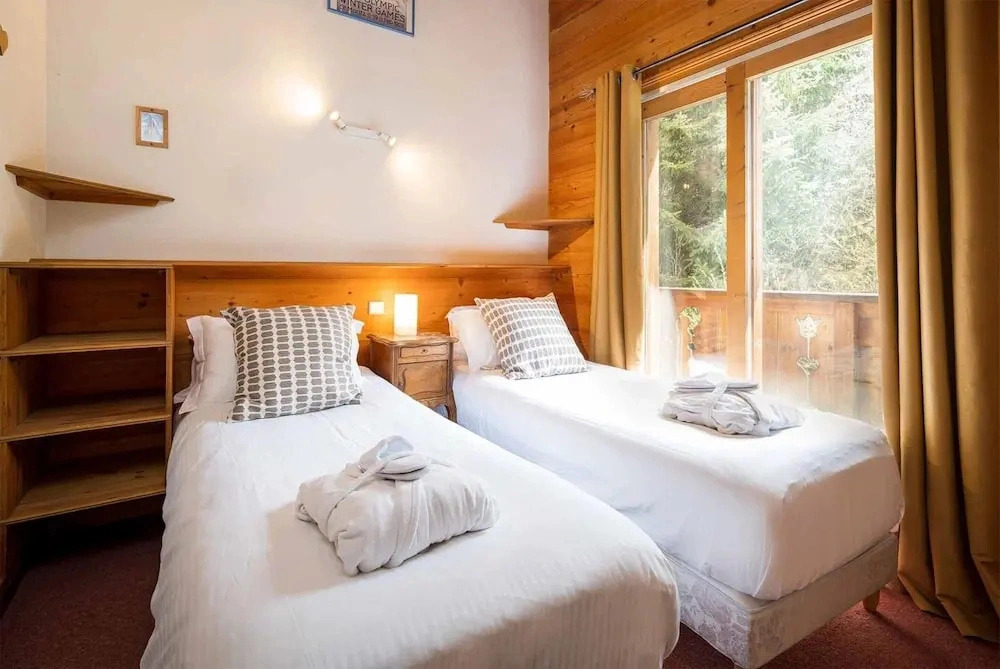 Chalet in La Tania Near Ski Slopes