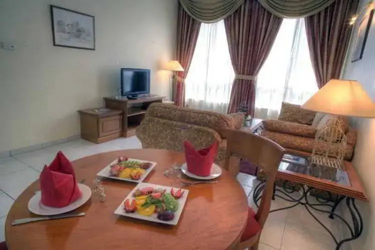 Al Diar Palm Suites Hotel