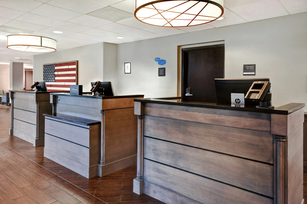Hampton Inn & Suites Alexandria Old Town Area South