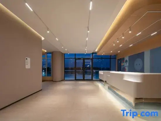 Home Inn (Dezhou High - speed Railway East Station Branch)