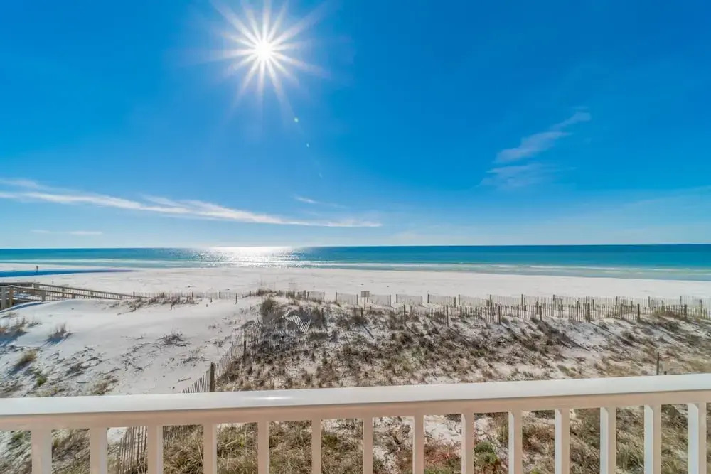 Eastern Shores - 206 1 Bedroom Condo by RedAwning