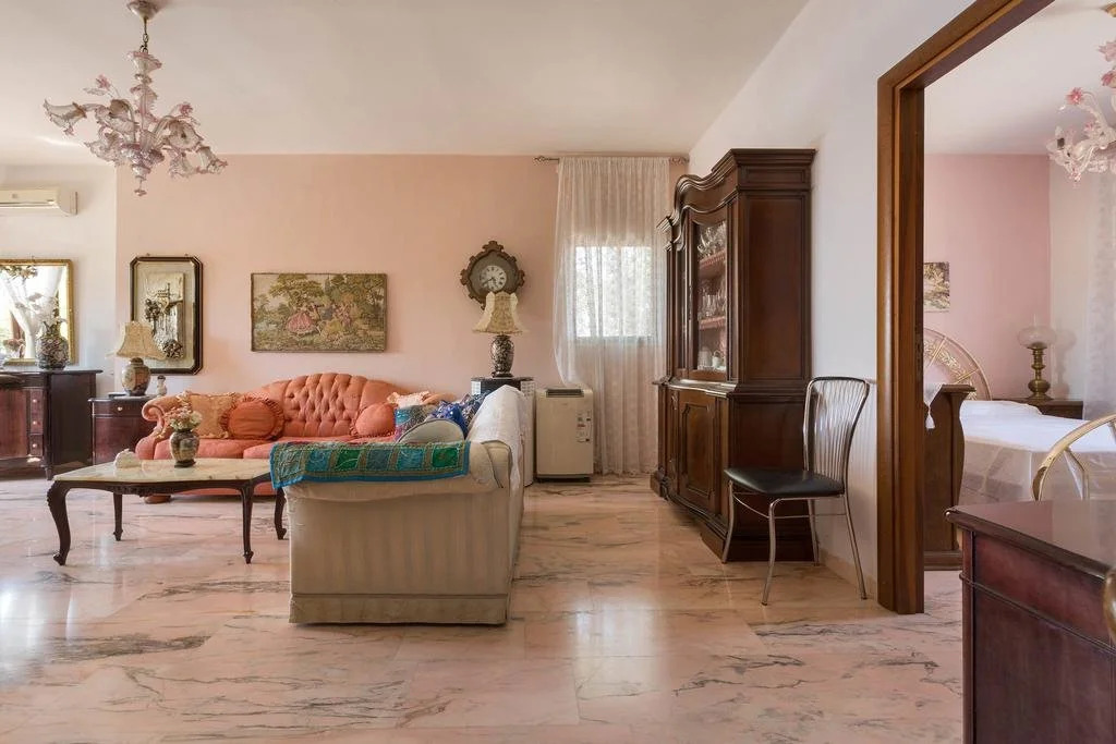 Villa Gary