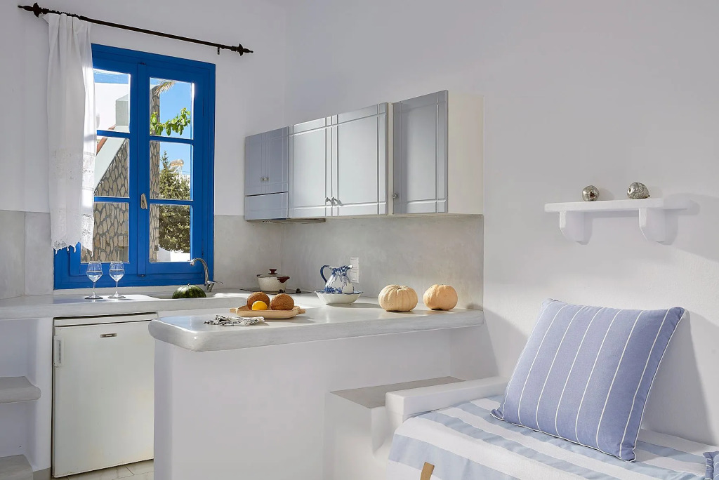 Elia Studios Pollonia
