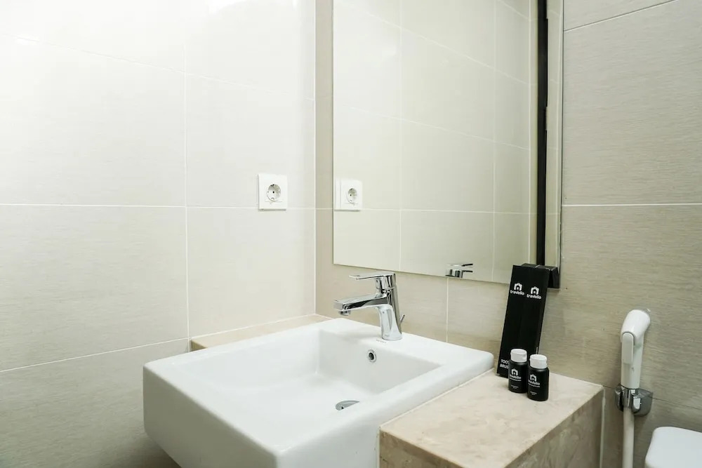 Best Price Studio @ Puri Mansion Apartment