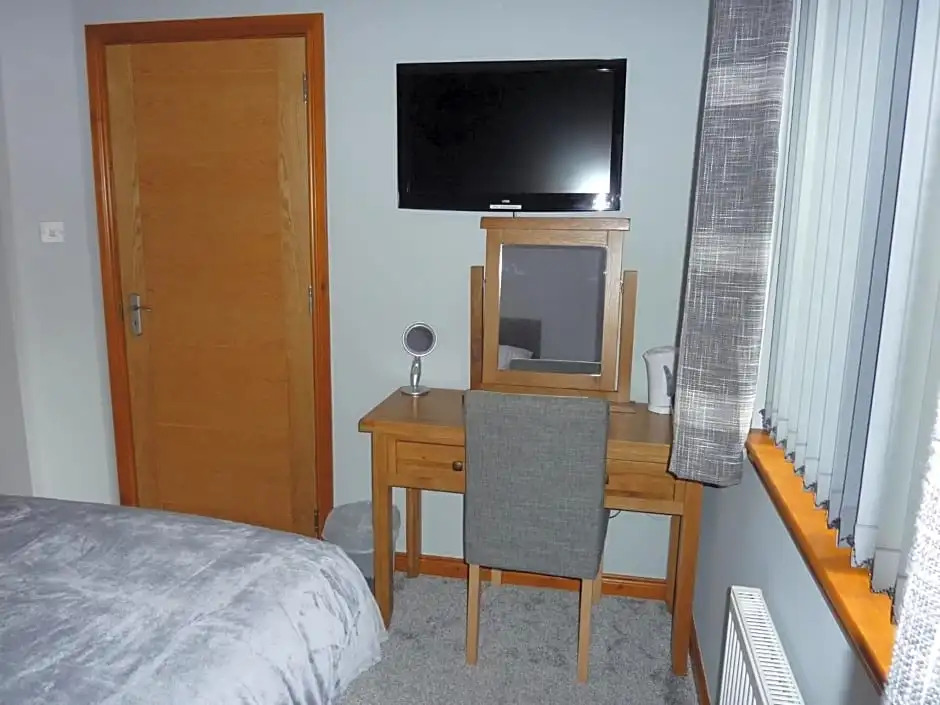 Inverness. Private double room with en suite. Room only.