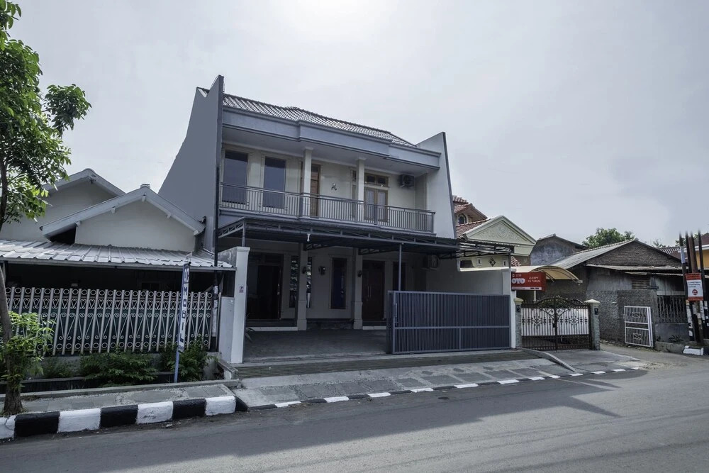 Zleepy Ks Tubun by OYO Rooms