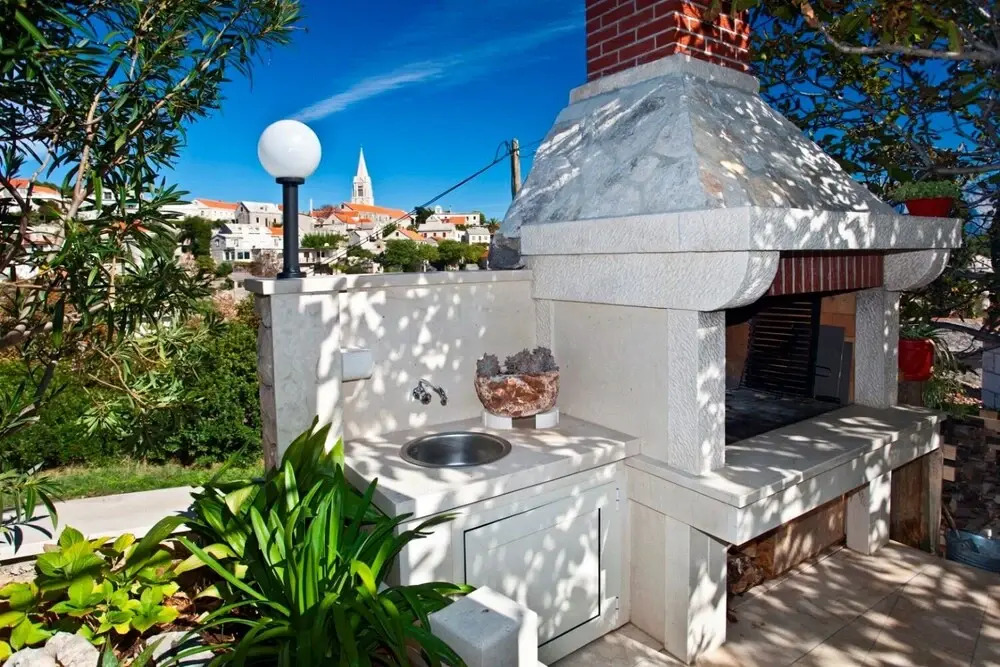 Zlatna - With Beautiful Garden - H