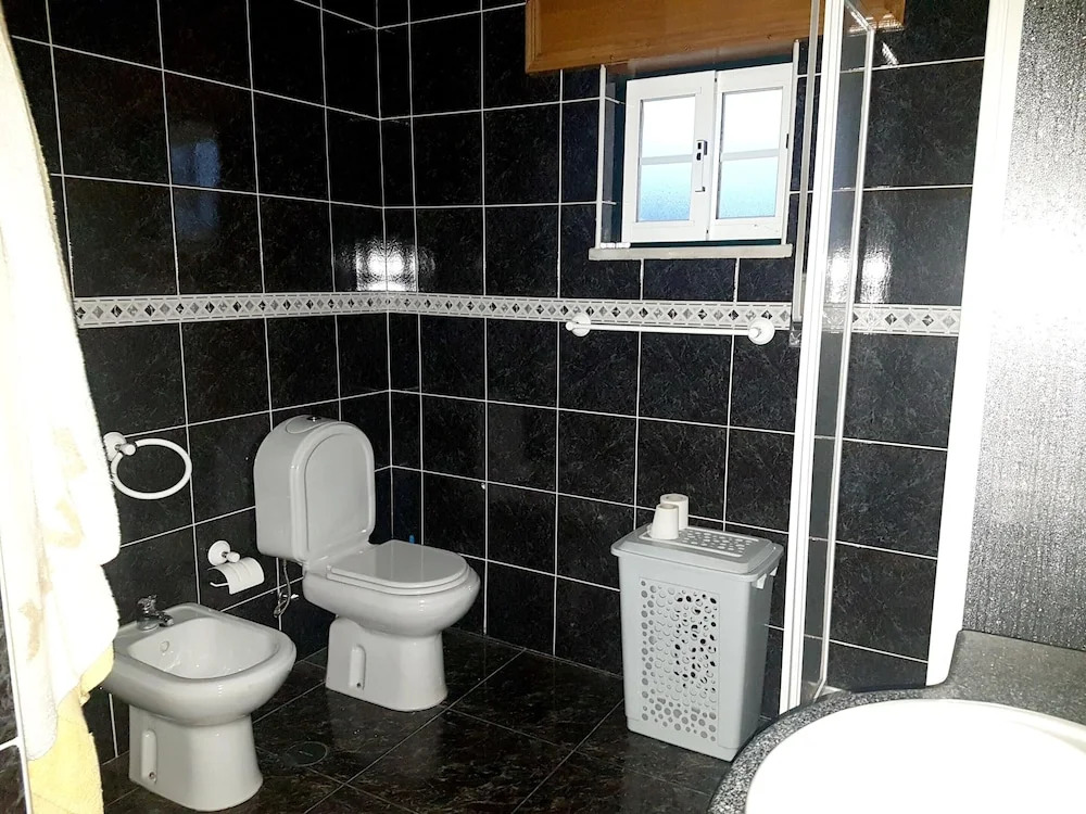 House With 4 Bedrooms in Montão, With Wonderful Mountain View and Furn