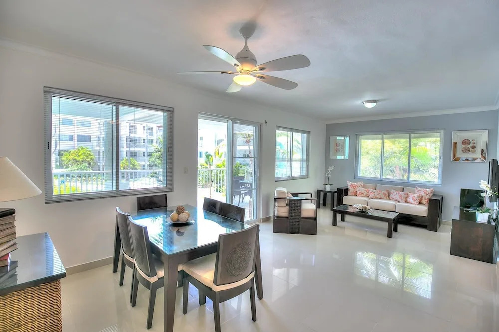 Unique Apartment With Pool View and few Steps Away From The Beach